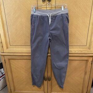 Boys: Cat & Jack grey joggers. Size 16. Good condition.